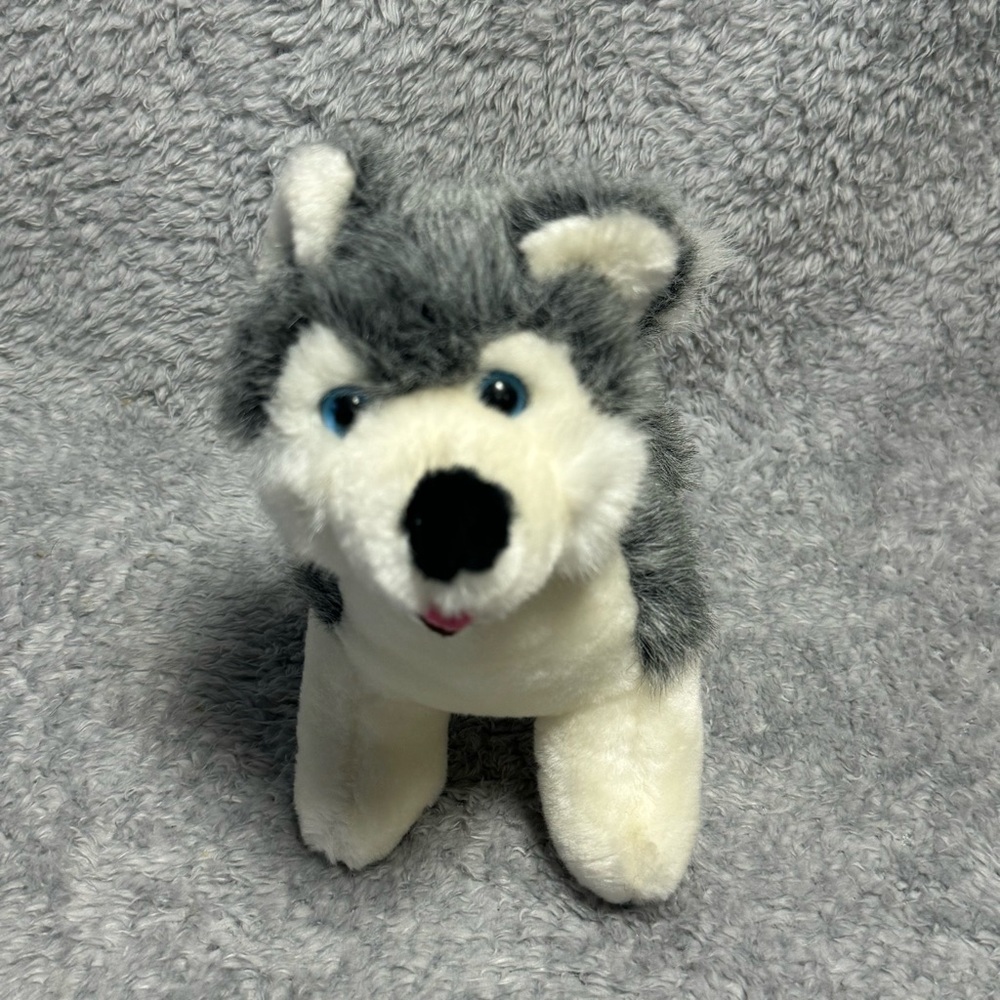 Arctic Circle Enterprises Husky Plush 8” Gray White Stuffed Animal Wolf Dog